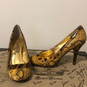 Naughty monkey heels